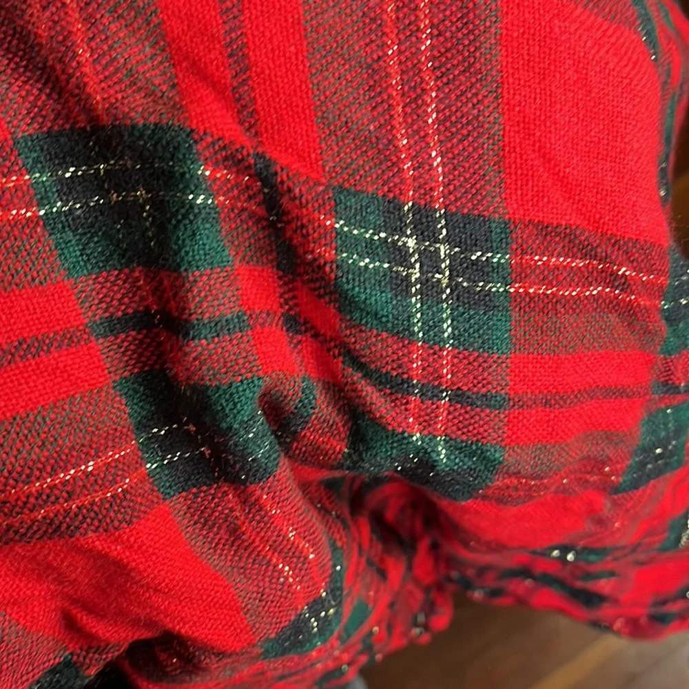 Oval Red Plaid Possibly Wool Table Cloth